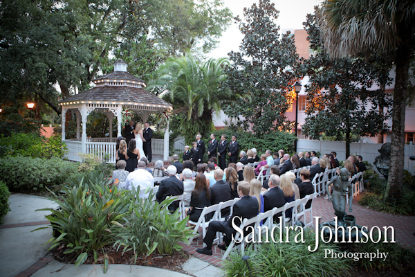 Best Courtyard Lake Lucerne wedding photographer - Sandra Johnson (SJFoto.com)